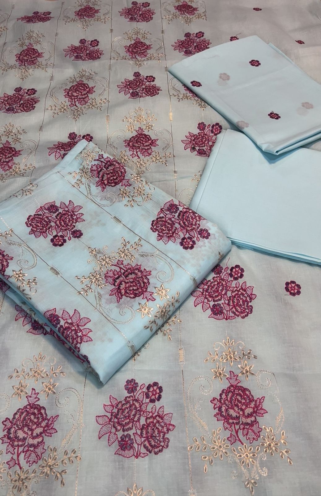 Bareeze Lawn 2pc Embroidery (Light Blue)